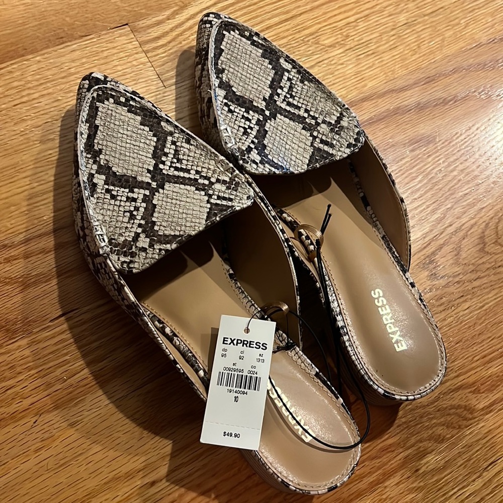 Snakeskin loafers